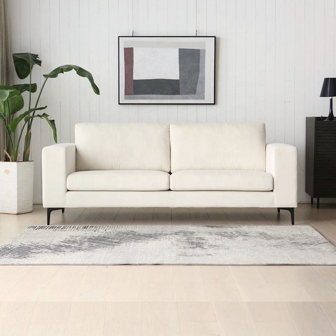 Elegant 3-seter sofa i minimalistisk design