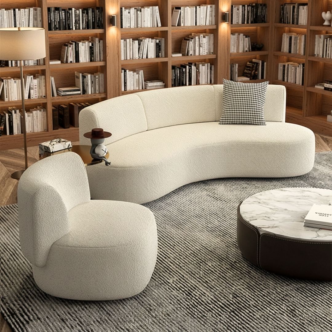 Eksklusiv buet sofa og lenestol i bouclé