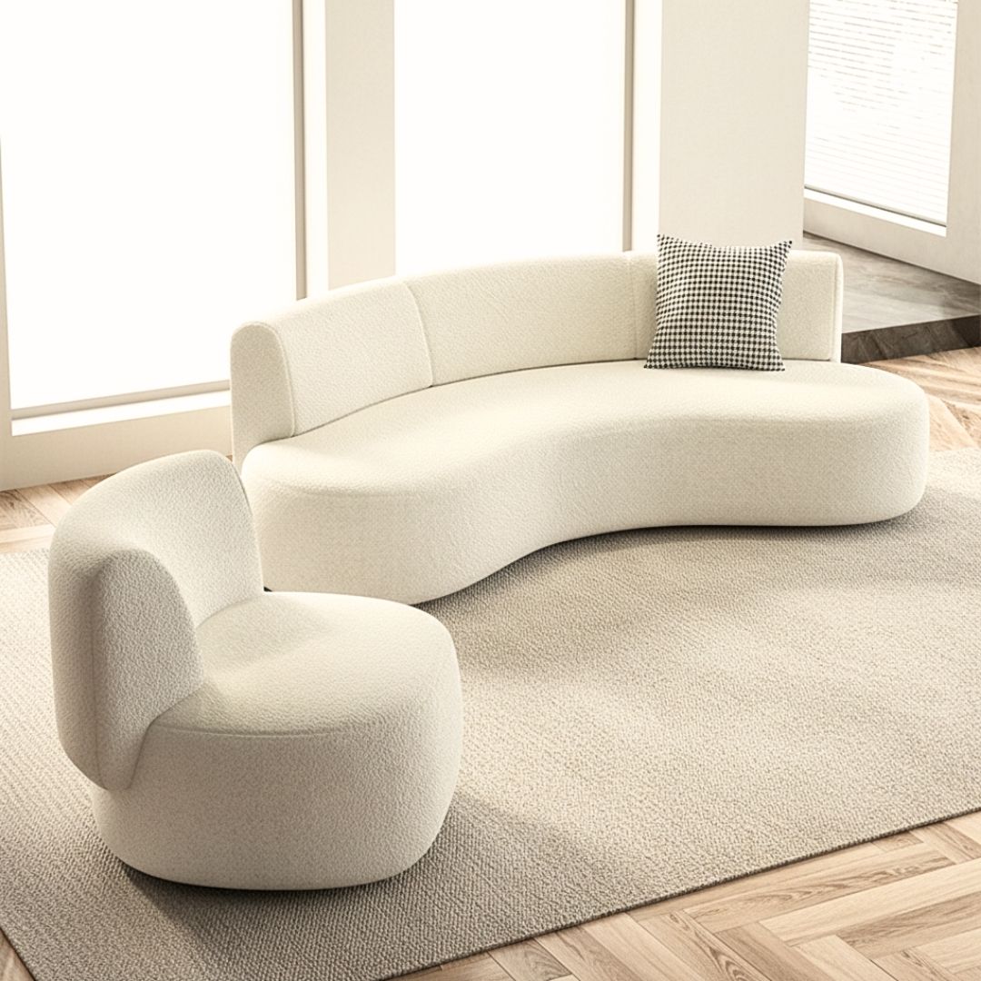 Eksklusiv buet sofa og lenestol i bouclé